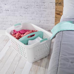 1213 - 2.2 Bushel Divided Laundry Basket